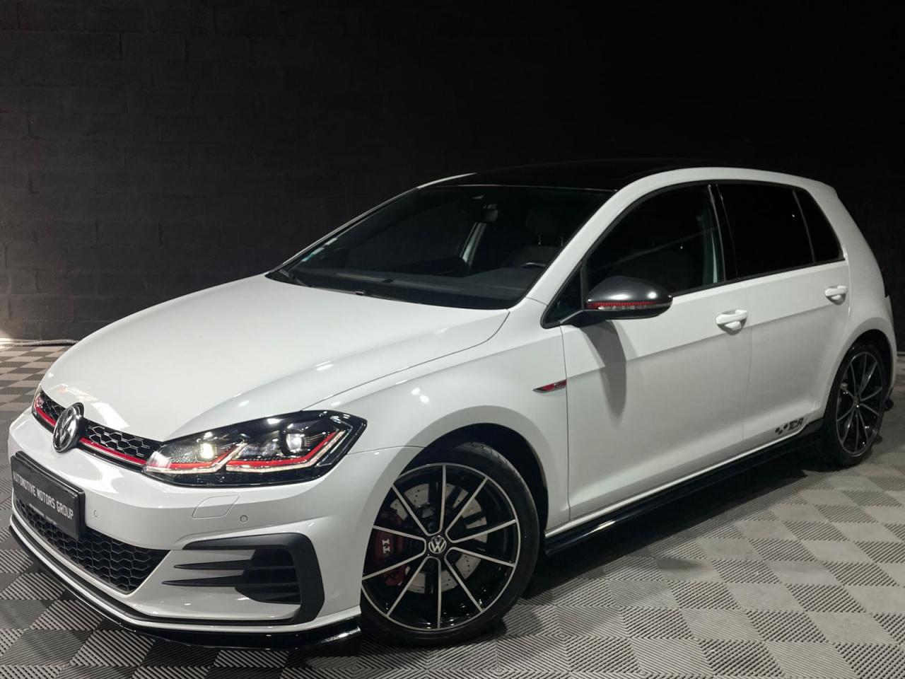 VOLKSWAGEN-GOLF-Golf 7 GTI TCR PHASE 2 - AKRAPOVIC - TOIT OUVRANT - 290 CV